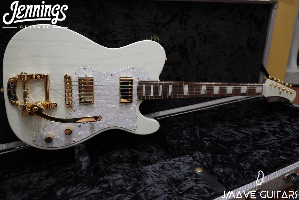 Jennings Guitars Navigator Custom in White (4494378500194)